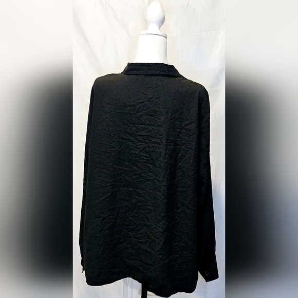 2XL Black Button-Up Blouse - Picture 3 of 3